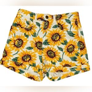 American Apparel Shorts Womens 28/29 Sunflower Cuffed White Made USA